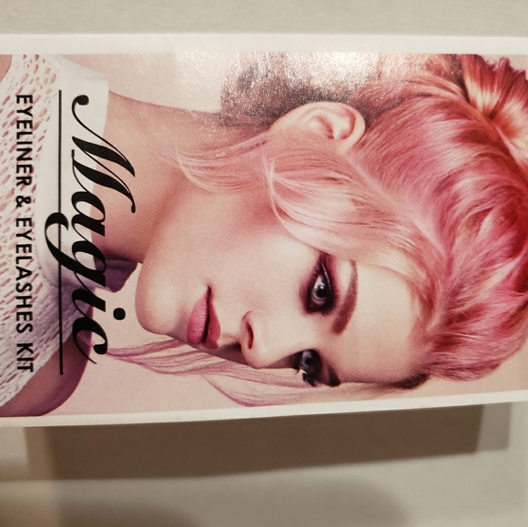 Magnetic Eyelash Kit - Picture 5 of 6